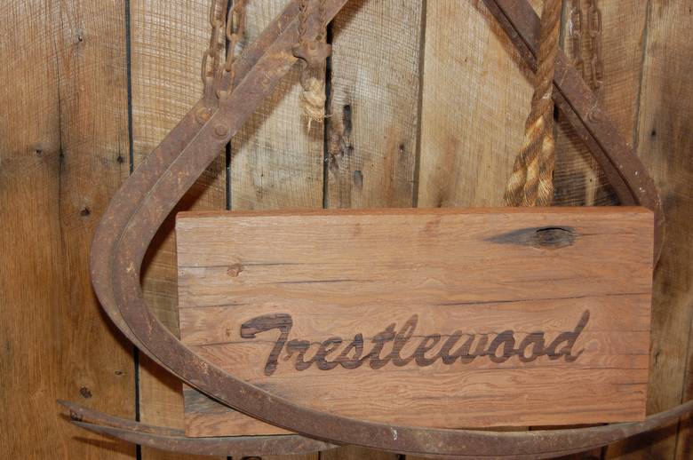 Trestlewood Redwood Sign