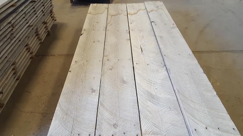 1" x 10-12" NatureAged Cedar Lumber