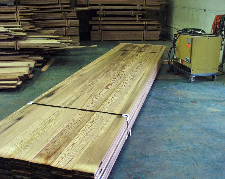 Picklewood planed all 4 sides, 1" x 6 1/2" / Face view