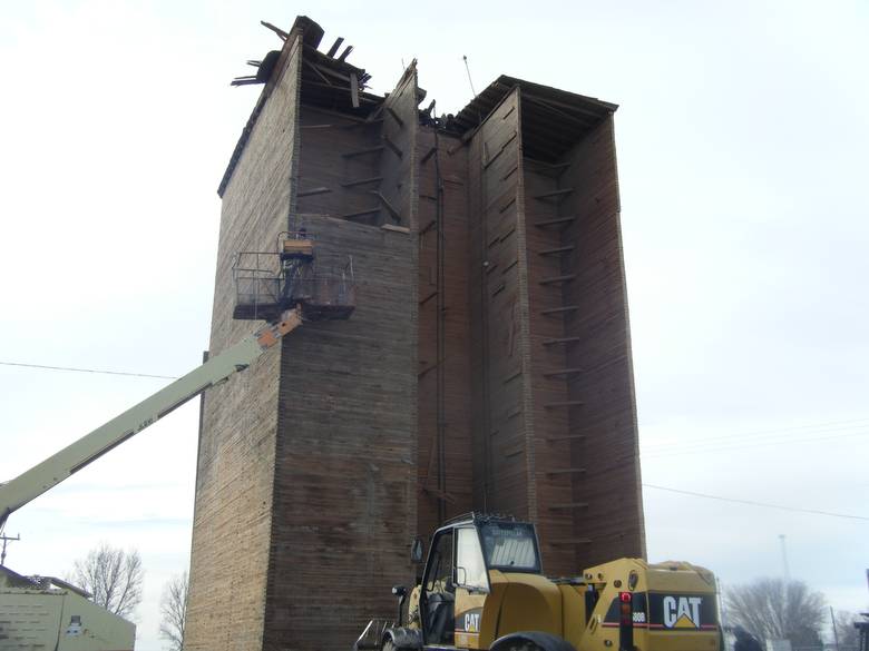 Grain Elevator Deconstruction