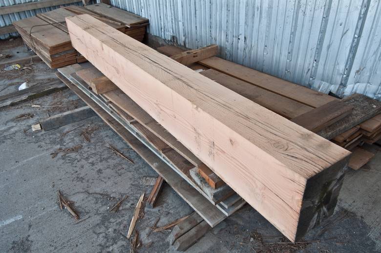 8 x 11 x 8' DF Band-Sawn Mantel