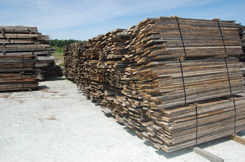 Oak Fencing ready to be loaded in shipping containers