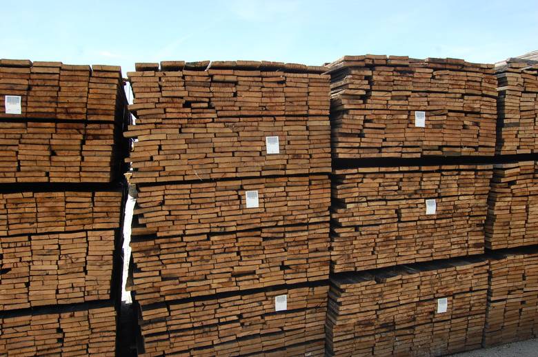 Oak Fencing ready to be loaded in shipping containers