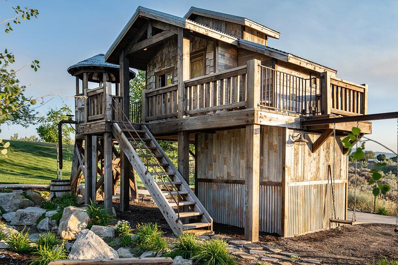 Antique Gray Barnwood (Corral Board) Siding