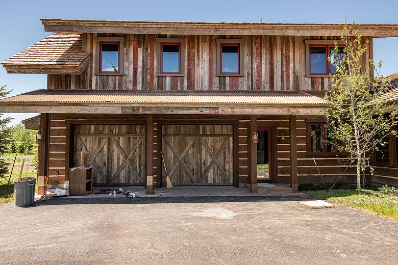 Antique Gray Barnwood and Faded Red Barnwood