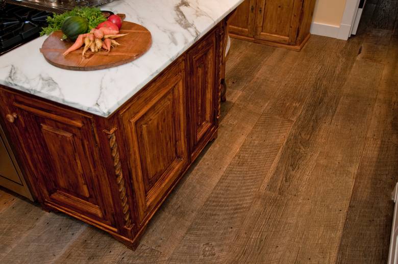 Wide Plank Oak Floor (9-11 1/4 widths)