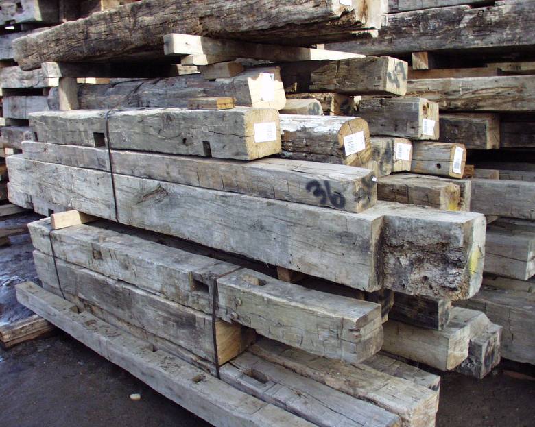 Hand Hewn oak timbers / 7x7x9-11 & 8x8x9-11 sizes