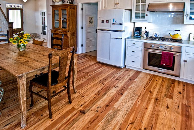 Spiegel's Southern Yellow Pine Flooring / 4 3/4