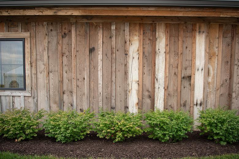 WeatheredBlend Brown Board-on-Board Siding (Mix of Antique Brown Barnwood and Harbor Fir)