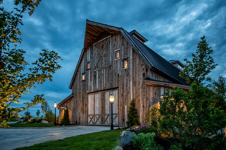 WeatheredBlend Brown Board-on-Board Siding (Mix of Antique Brown Barnwood and Harbor Fir)