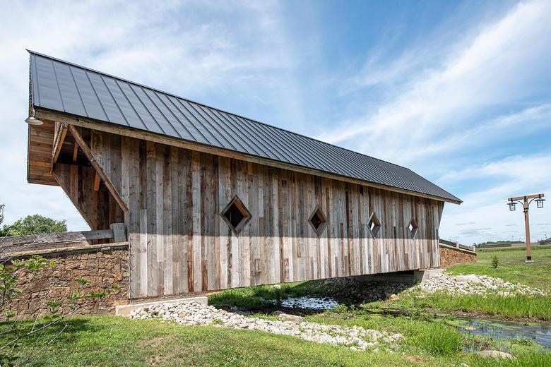 Antique Brown Barnwood Board-to-Board Siding