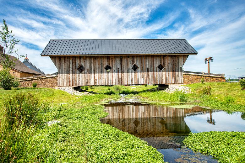 Antique Brown Barnwood Board-to-Board Siding