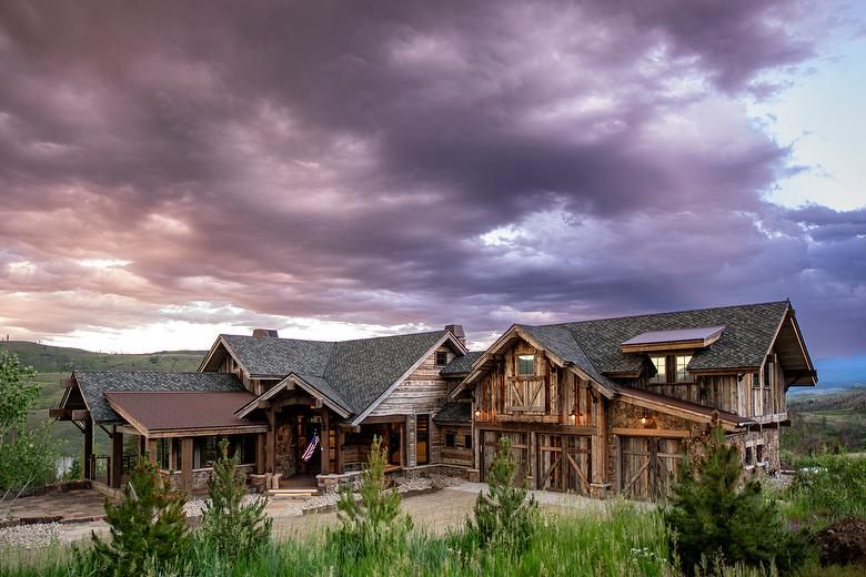 WeatheredBlend Mixed Gray/Brown Lumber and Hand-Hewn Skins