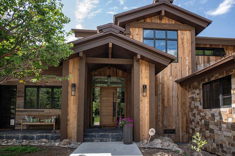 WeatheredBlend Brown Shiplap Siding