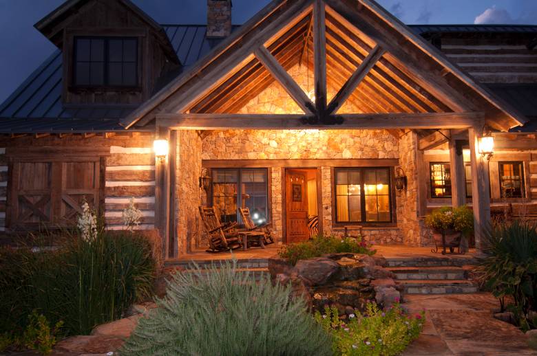 Hand Hewn Skins on Texas Cabins