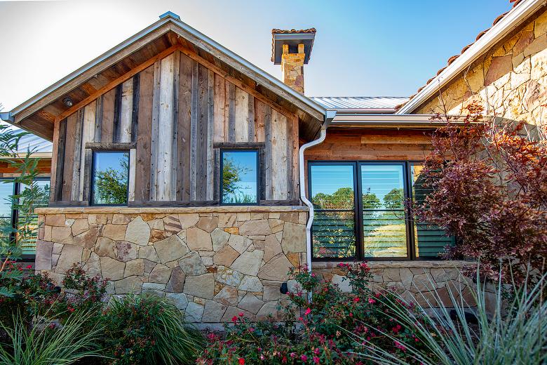 WeatheredBlend Gray Board-and-Bat Siding