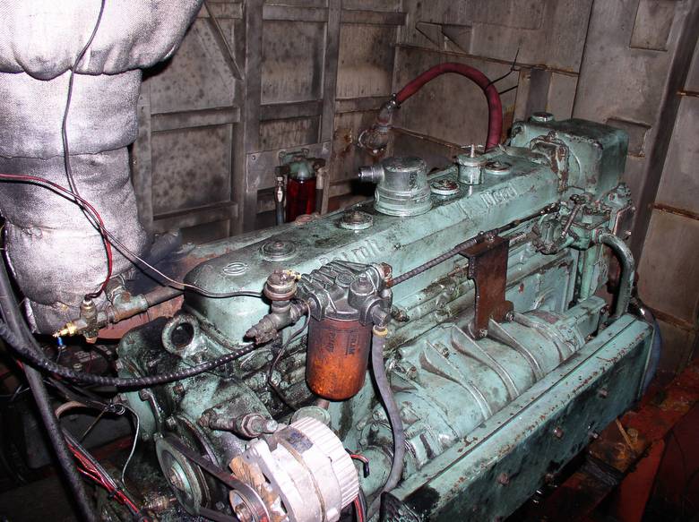 Promontory starboard engine / Promontory tug boat engine