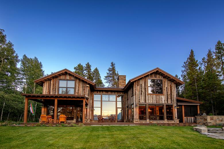 Weathered Picklewood Shiplap Siding and Antique Gray Barnwood Window Trim