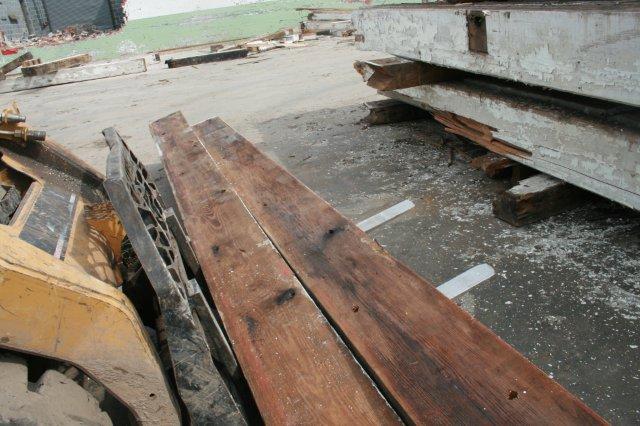 8x13x25' Antique Pine Timbers