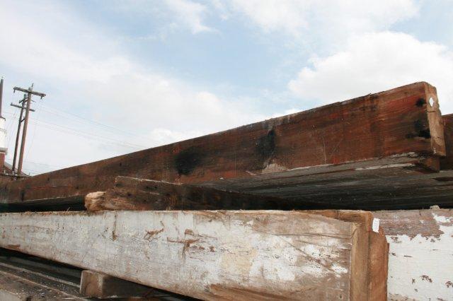 8x13x25' Antique Pine Timbers