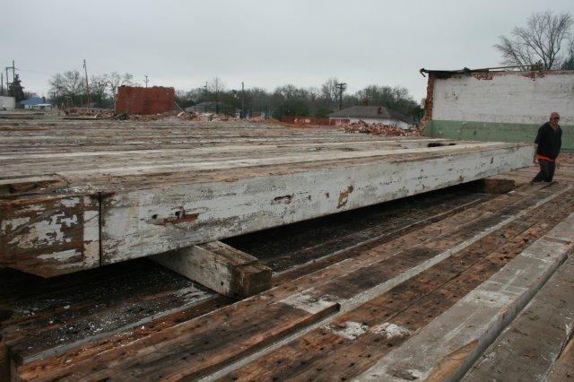 8x13x25' Antique Pine Timbers