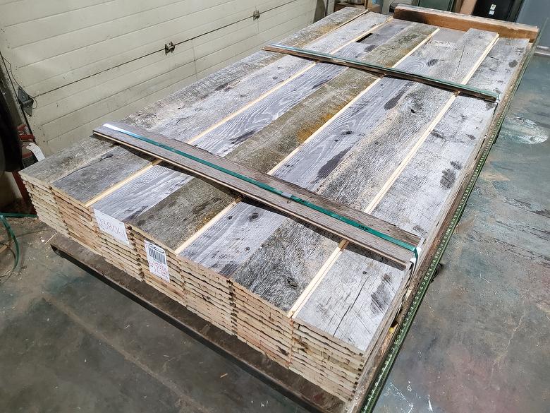 Antique Barnwood Shiplap Lumber (Grays)