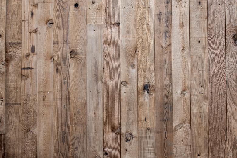 4 5/8" ThermalAged Shiplap (Dark)