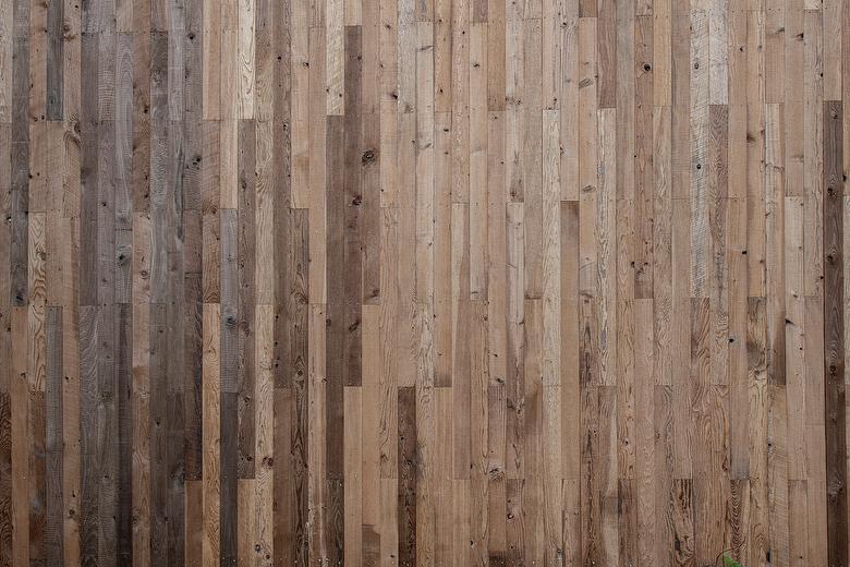 4 5/8" ThermalAged Shiplap (Dark)