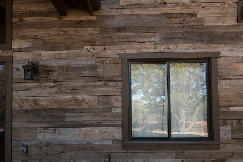 Antique Gray Barnwood Board-to-Board Siding