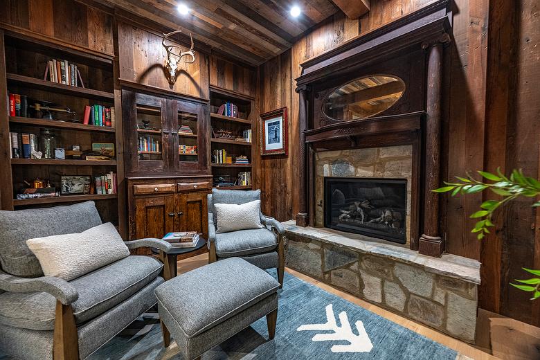 3/8"+/- WeatheredBlend Skins Ceiling and Antique Brown Barnwood Board-to-Board Paneling (Mira Loma)