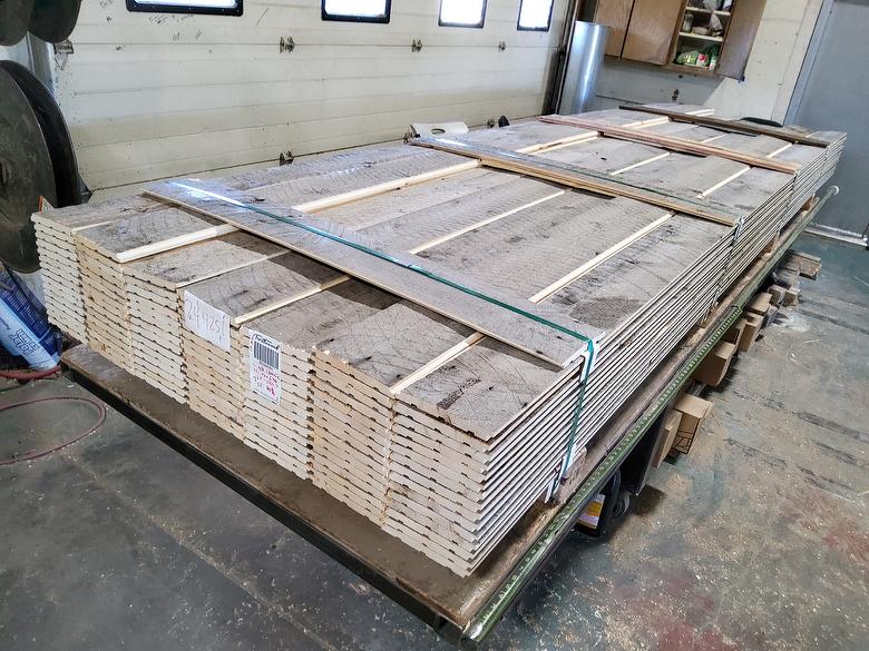 bc# 244251 - .72" x 6.375" NatureAged Gray Shiplap Lumber[Classic] - 805.38 sf - L = 4-16' - Photo #318862
