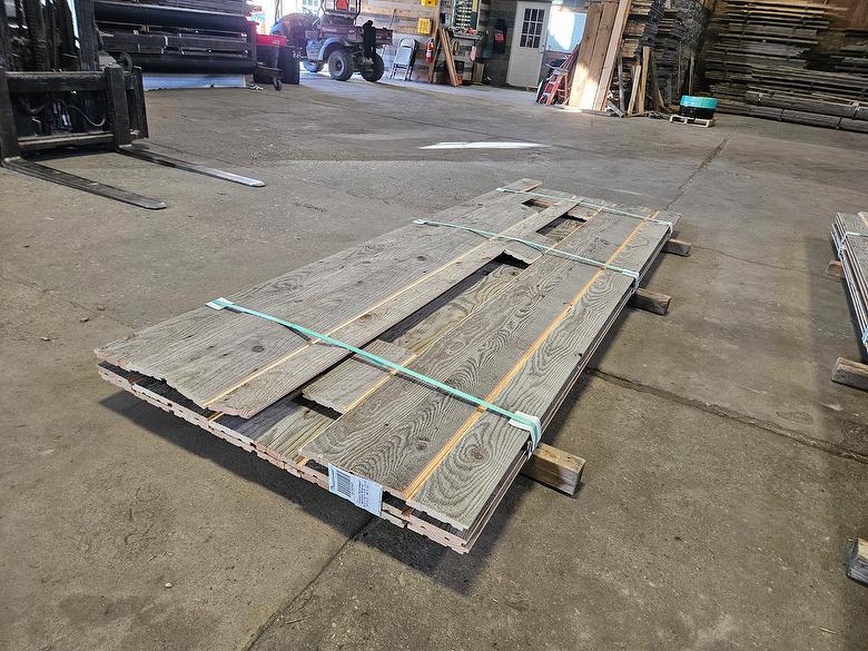 bc# 182003 - .72" x 4.625" NatureAged Gray Shiplap Lumber[Classic] - 86.80 sf - 2' to 10' - Photo #321550