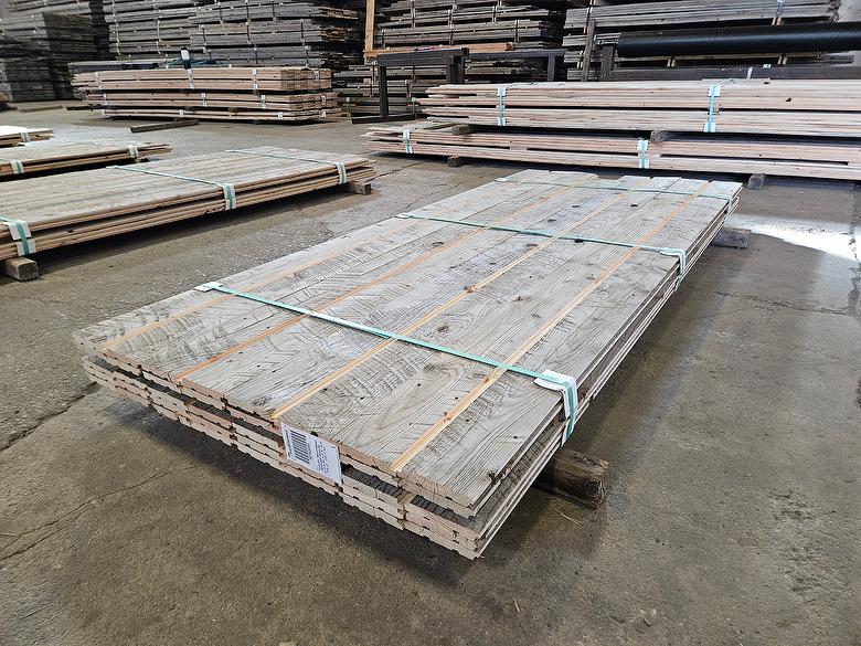 bc# 182000 - .72" x 4.625" NatureAged Gray Shiplap Lumber[Classic] - 121.30 sf - 2' to 8' - Photo #321698