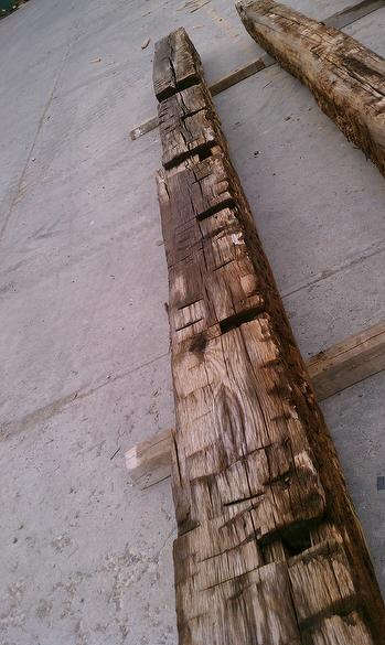 Barcode #108115 - 12x13x21' Hand-Hewn Oak Timber