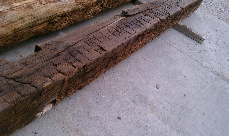 Barcode #77242 - 10x10x24' Hand-Hewn Oak Timber