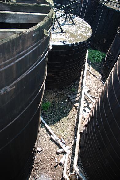 Tanks Standing (Large tanks are about 20â high and 24â diameter)