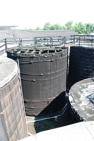 Tanks Standing (Large tanks are about 20â high and 24â diameter)