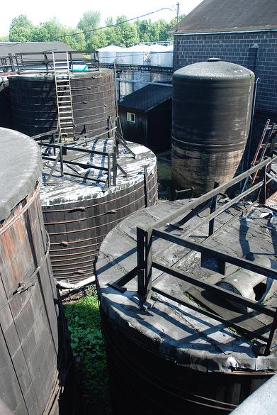 Tanks Standing (Large tanks are about 20â high and 24â diameter)