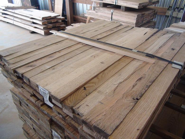 1" x 3-4.5" Antique Oak B-S KD Lumber