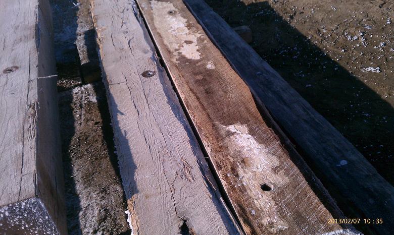 RubyHardwood Weathered Timbers (with one cut face)