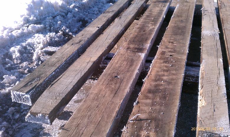 RubyHardwood Weathered Timbers (with one cut face)