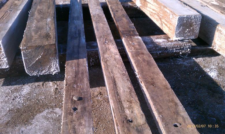 RubyHardwood Weathered Timbers (with one cut face)