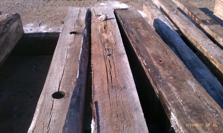 RubyHardwood Weathered Timbers (with one cut face)