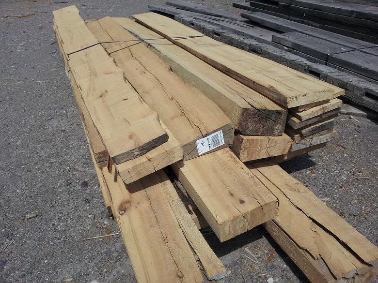 Hardwood sleeper middles for table top material