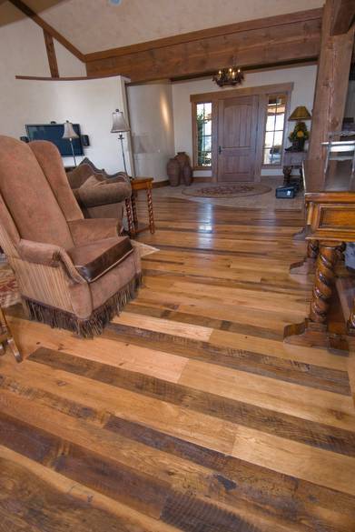 Skip-Planed Oak Floor / 30% Skip, 70% Smooth