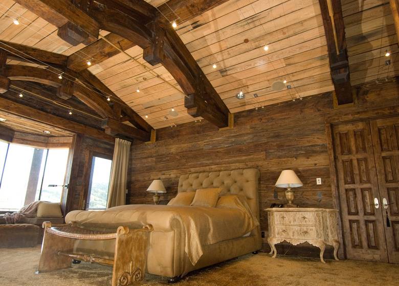 Mushroomwood Wall Paneling/Picklewood Ceiling