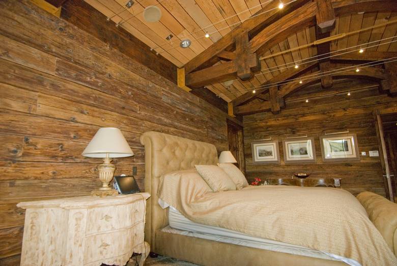 Mushroomwood Wall Paneling/Picklewood Ceiling