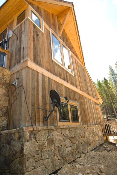 Barnwood Siding (Rough Brown/Gray)