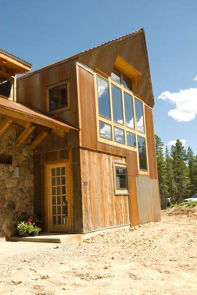 Barnwood Siding (Rough Brown/Gray)