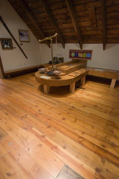 Trestlewood II Floor